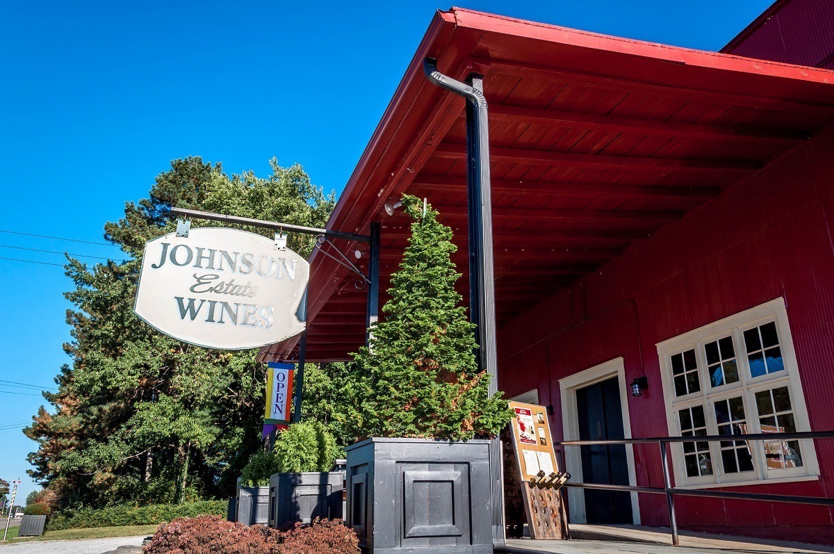 Tasting room and sign at Johnson Estate Winery